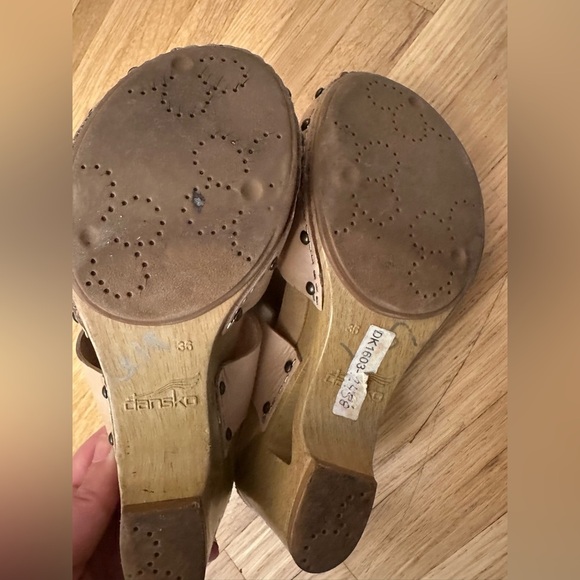 Dansko Women’s Thea Studded Dandal Size 36/5 - Picture 10 of 12